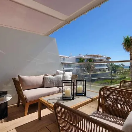 Theedgebythesea Palm Tree Apartment *